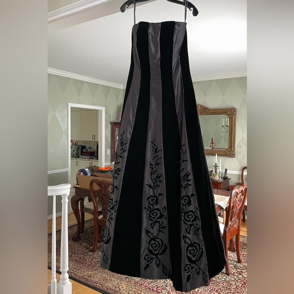 Vintage Kay Unger Dress Black Velvet Embroidered Beading Appliqué Rose Costume - Picture 2 of 4